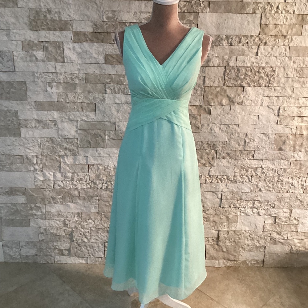 Hebeos Chiffon Mint Green Formal Dress (NWT)